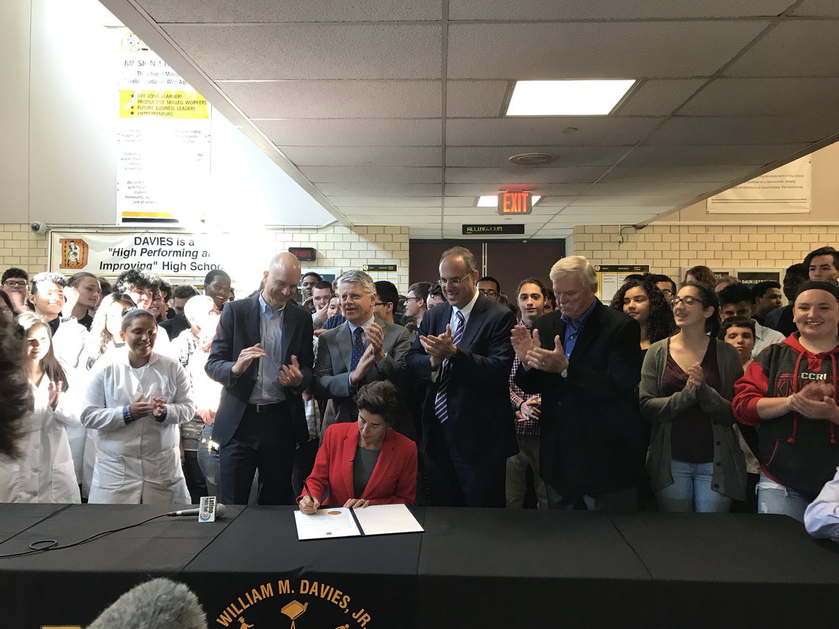 .<a href="/GovRaimondo/">Gina Raimondo</a> signs proclamation making the entire month of October #manufacturing month
