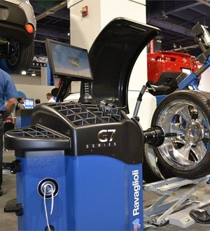 wheelserv's tweet image. If you know #Ravaglioli, than you know quality, and we only use quality products for our #garage equipment. #Wheelserv