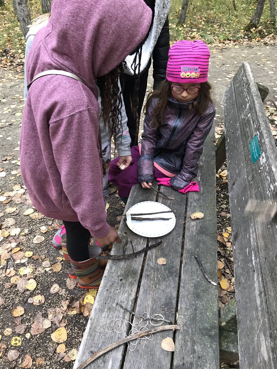 Grade4BH's tweet photo. Experiential Learning at Fort Whyte - making instruments from nature https://t.co/SqtTvAYjNi