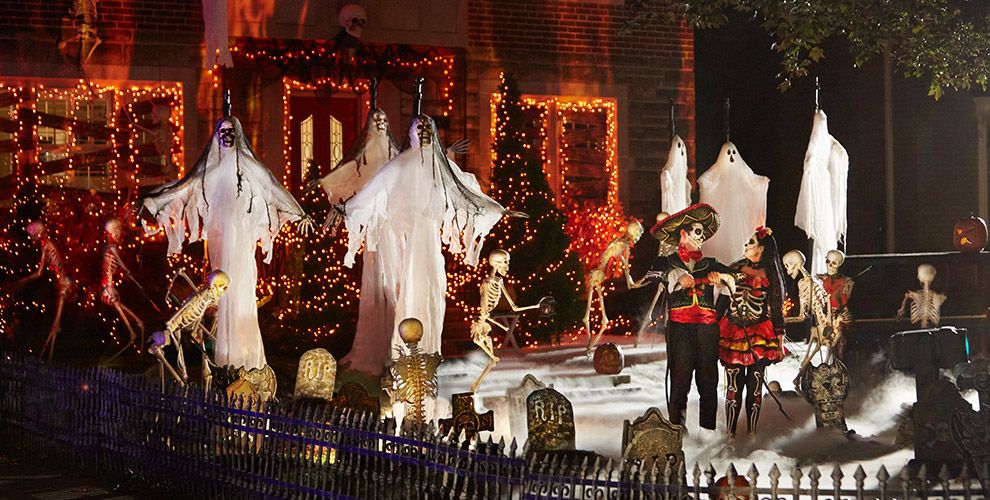 PartyGalaxy's tweet photo. Fall is here and it's time to get your Halloween Decorations going with Party Galaxy! #partygalaxy #halloween #decorating #spooky #scary https://t.co/b2GSHbe5V8