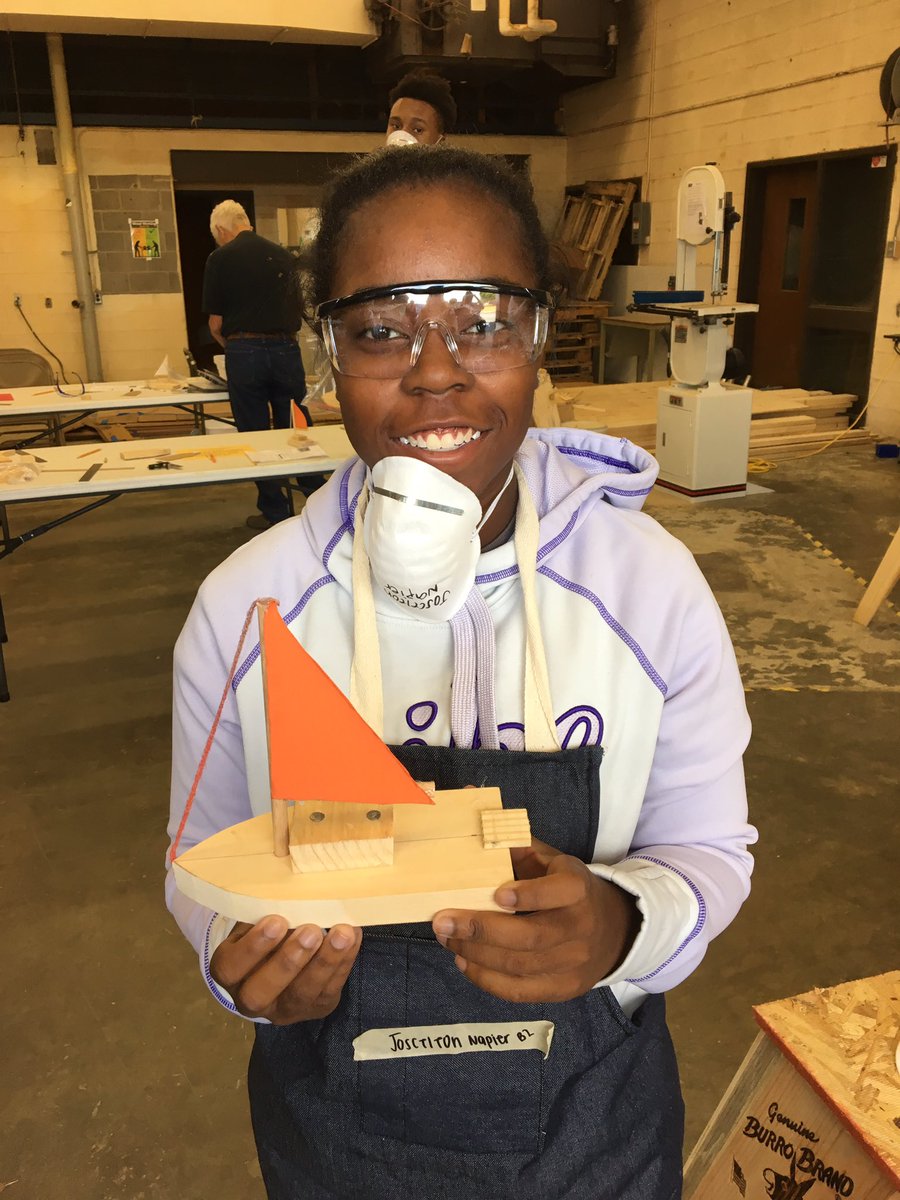 vafozzils's tweet photo. Building life skills while building boats-SHS oceanography students become novice woodworkers by making toy boats #iwcsSTEM #SHSRowTheBoat https://t.co/rAjeJosD9v