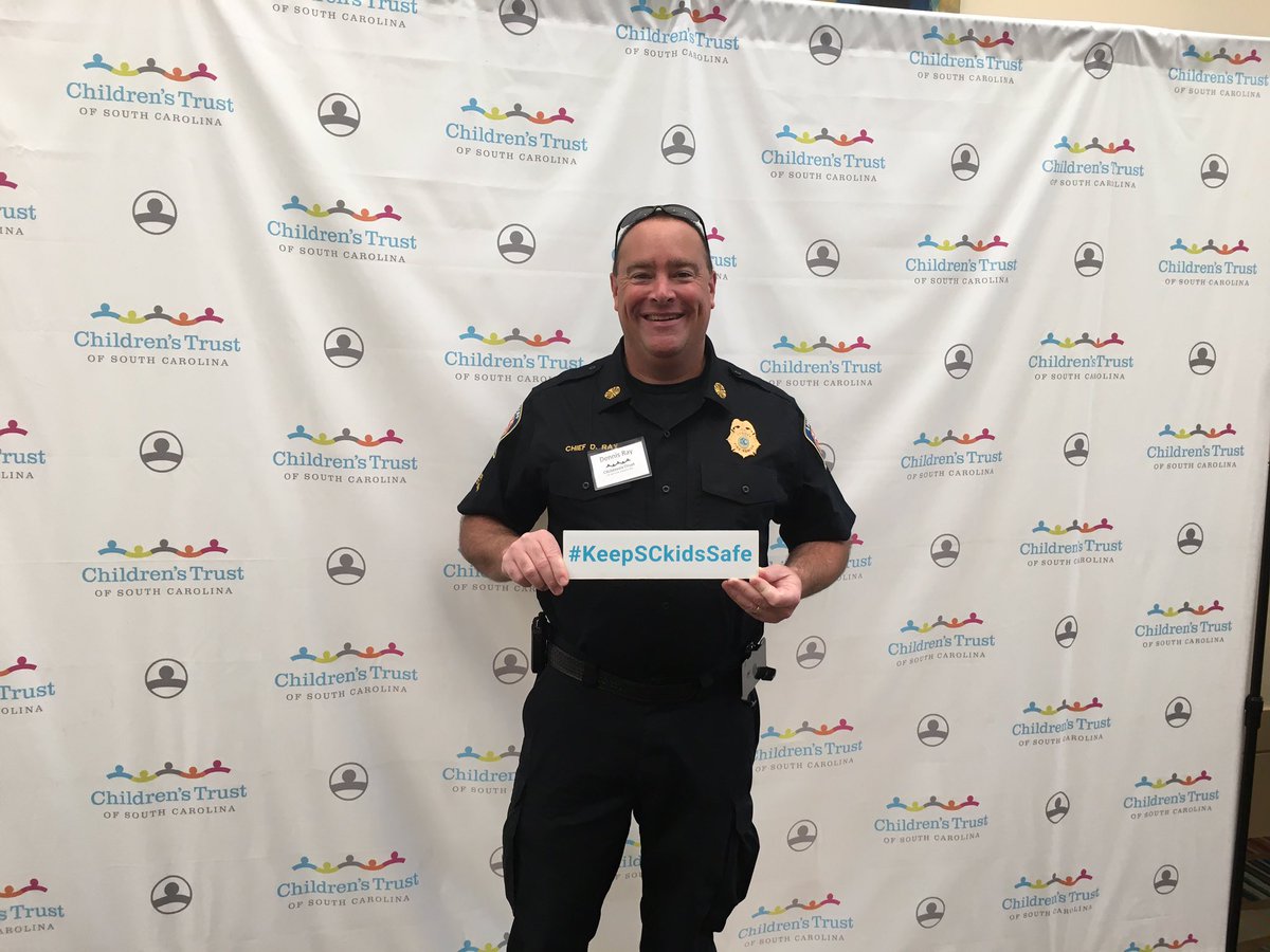 SCFireChiefRay's tweet photo. Getting the annual Child Seat updates at the Cola Convention Center w/Children's Trust & SafeKids today! Love these folks!! #KeepSCKidsSafe https://t.co/kapepd1oxv