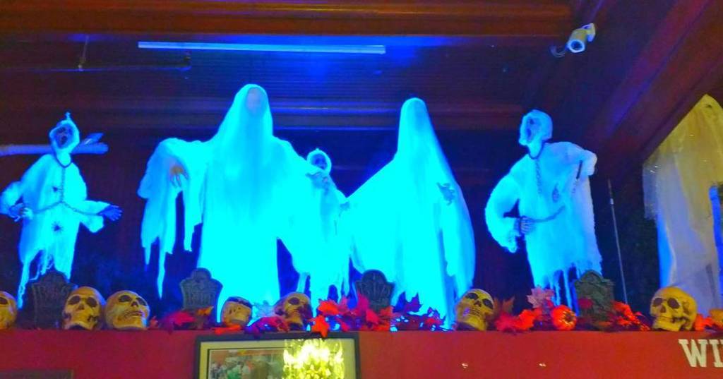 Ladder1Grill's tweet photo. Yes the #firehouse is haunted...... #boo #halloween #Barre #Vermont https://t.co/P7QpCNky05 https://t.co/lp82t2AH5z