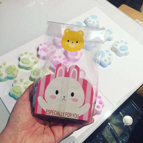 TheSmallShops's tweet photo. NEW IN! 6x Puppy Feet Bath Bombs in a cute animal bag! https://t.co/ExWzWoSosH #ukbiz #ebay #ebayuk #ebayseller @BusinessRTUK https://t.co/Kbmm6jmMco
