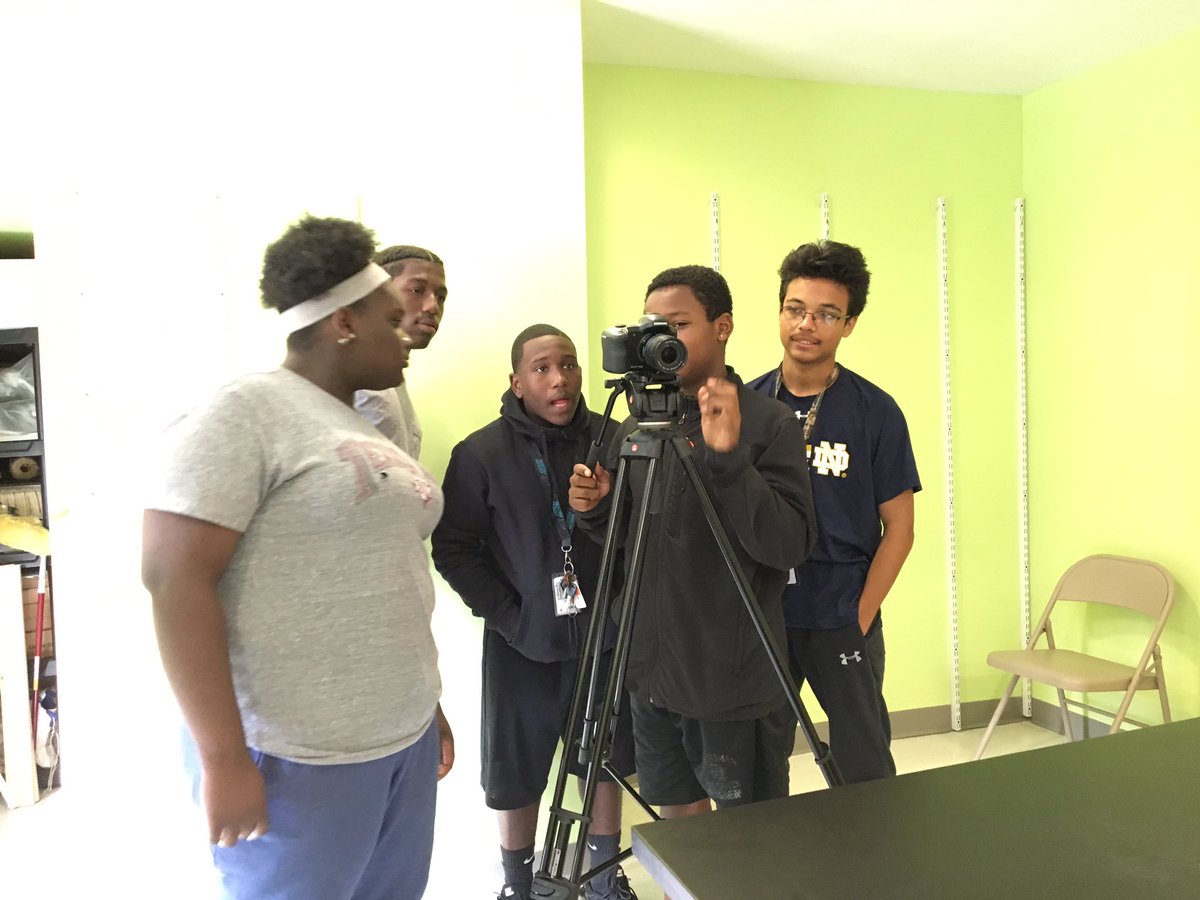 FHCgarden's tweet photo. The #LillyLab is the perfect location to film a mock interview and practice our skills. #FHC #FilmCamp https://t.co/ohay6PwvnY