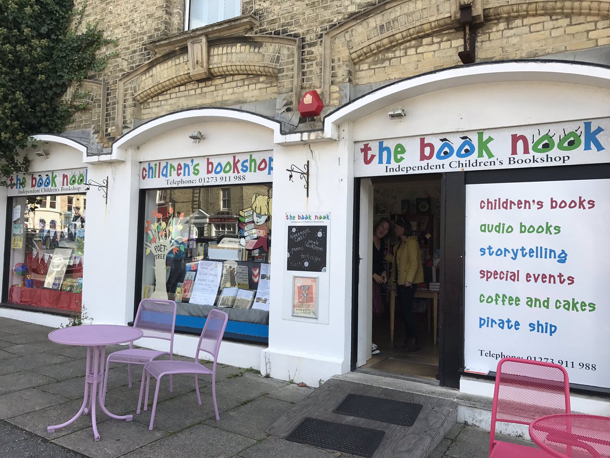 DavidMelling1's tweet photo. So pleased 2 finally step into @booknookhove & have a nose around. Can see why they've just won Best Independent Retailer #BAHBA17 Congrats! https://t.co/Dbo5BoEaQg