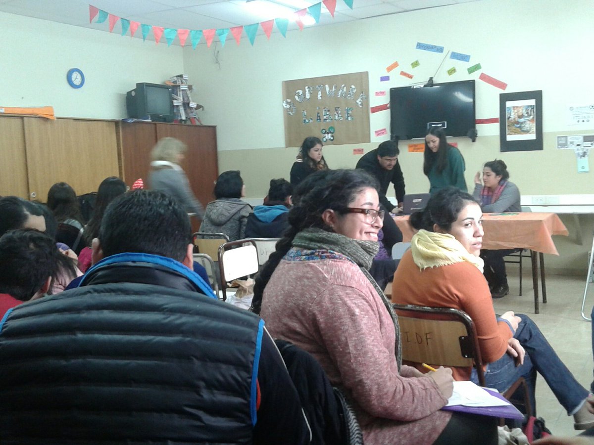 EliMend89366185's tweet photo. #SoftwareLibreBRC Muy interesante la jornada!!! Aprendizaje de nuevos programas educativos. https://t.co/ysmX7FRAdP