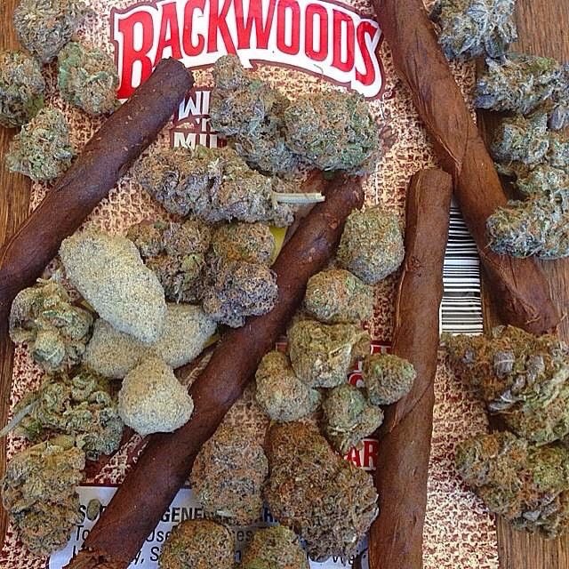 TheDroLounge's tweet image. San Diego Oct 15th @ 3pm come get ur free joints @TheDroLounge  🎁

WHO GONNA WIN THE BACKWOOD ROLLING CONTEST?

RSVP THEDRO.SPLASHTHAT.COM