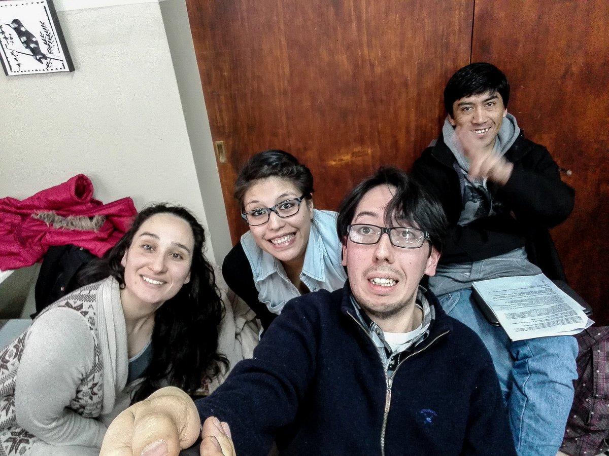 FerInstitut0's tweet photo. La felicidá a a a a Acabamos de presentar nuestros Softwares Salió perfecto! 
#ifdcEyTIC2017 

Aplausos @IbeCbrpn @JLlanqu @EliMend89366185 https://t.co/dmqIHPcPsD
