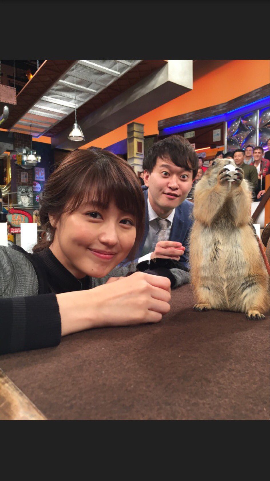 M K Pa Twitter 芸歴半年で架純ちゃんと写真に写れて あなたは幸せ者でしかない あなたは幸せ者だ カワウソちゃんもプレイリードックちゃんもいいな ホクト オフィシャル うちのガヤがすみません 有村架純 プレイリードック