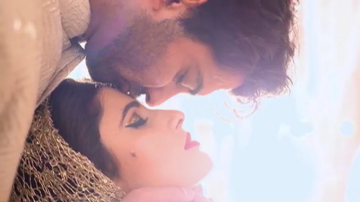 atifcam's tweet photo. Caption this...  #IssPyaarKoKyaNaamDoon #ipkknd3 https://t.co/jbNknvmg55