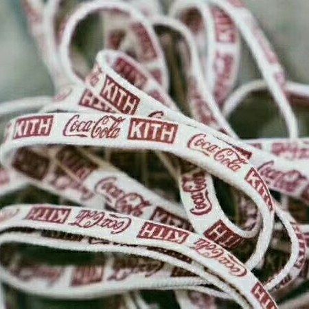 wubnan's tweet photo. KITH X COCA COLA X CONVERSE 1970s Hi

IT IS THE REAL THING FAMILY&amp;FRIENDS LIMITED

兩幅鞋帶 水晶底 模糊貼 加厚鞋墊 親友限定

非SAMPLE 越南產 接預定 10月中到 https://t.co/aND8P6y49W