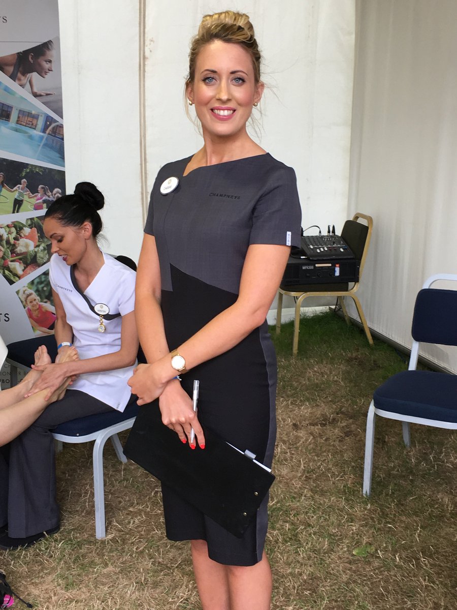 KTpartnerships's tweet photo. 😍 Successful partnerships @NewburyRacing this year: @KarenMillen @Champneys @teapigs #extendreach #shiftperceptions #experientialmarketing https://t.co/XtJHx0hUyQ