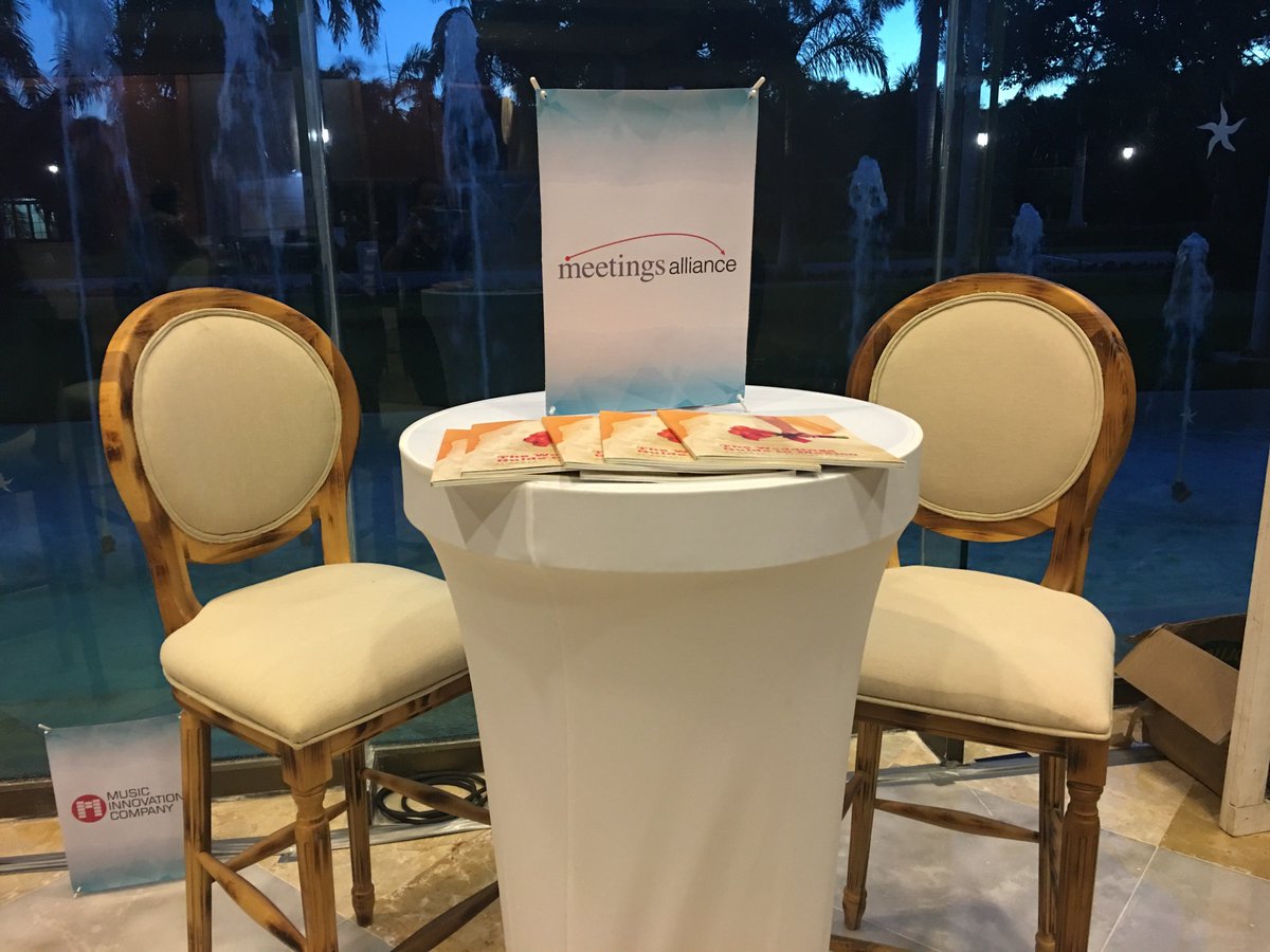CongresodeBodas's tweet photo. Gracias a todos los medios que estuvieron en #CongresoABC2017! @viajedetuboda @Noeariza @MeetingsAllianc @Zankyou_MX @Brides_Ave https://t.co/dPRhsblHbK