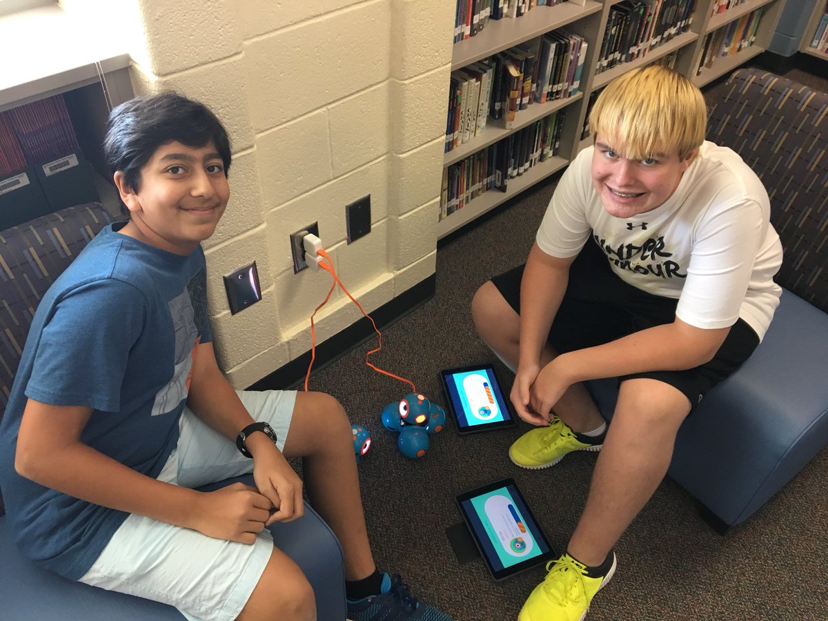 MissRioux's tweet photo. Making progress! Real Life Learning Moments!! #ForTheLoveOfLearning #ammslions #problemsolved ##ammsswat https://t.co/YYe2TkW7QO