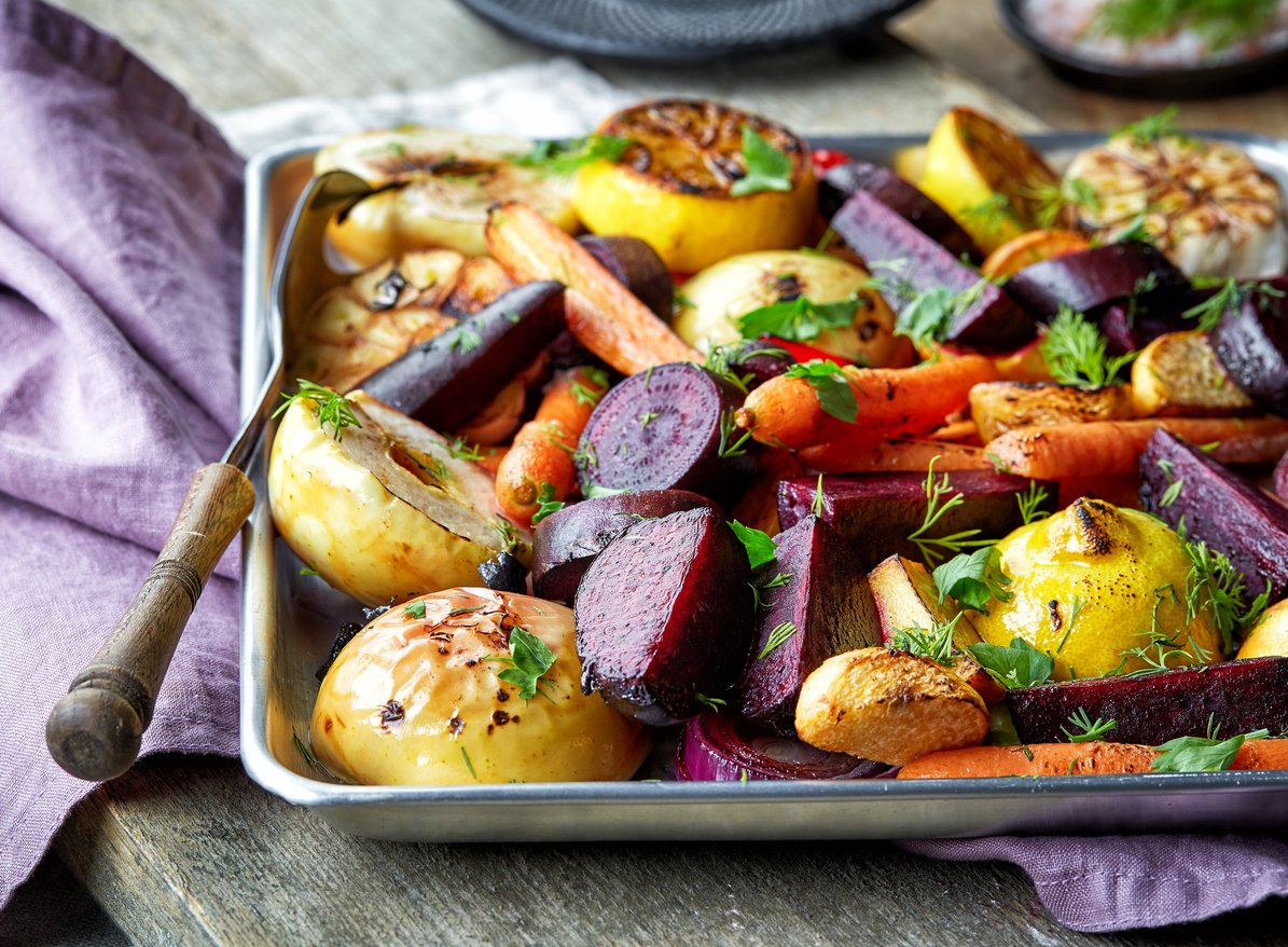 HarvardHealth's tweet photo. Study found that people were more likely to eat vegetables when the foods had less health-conscious names. https://t.co/270rkf8xZL https://t.co/Kld8gvAwZ4