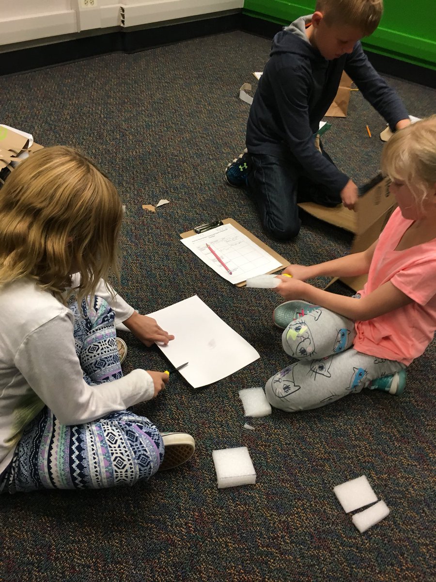 agourlayteach's tweet photo. Makerspace time today creating our changes on the earth’s surface #collaboration #ssdedu #brechat @BREmediactr @BraceBulldog https://t.co/R38zaoVf9t