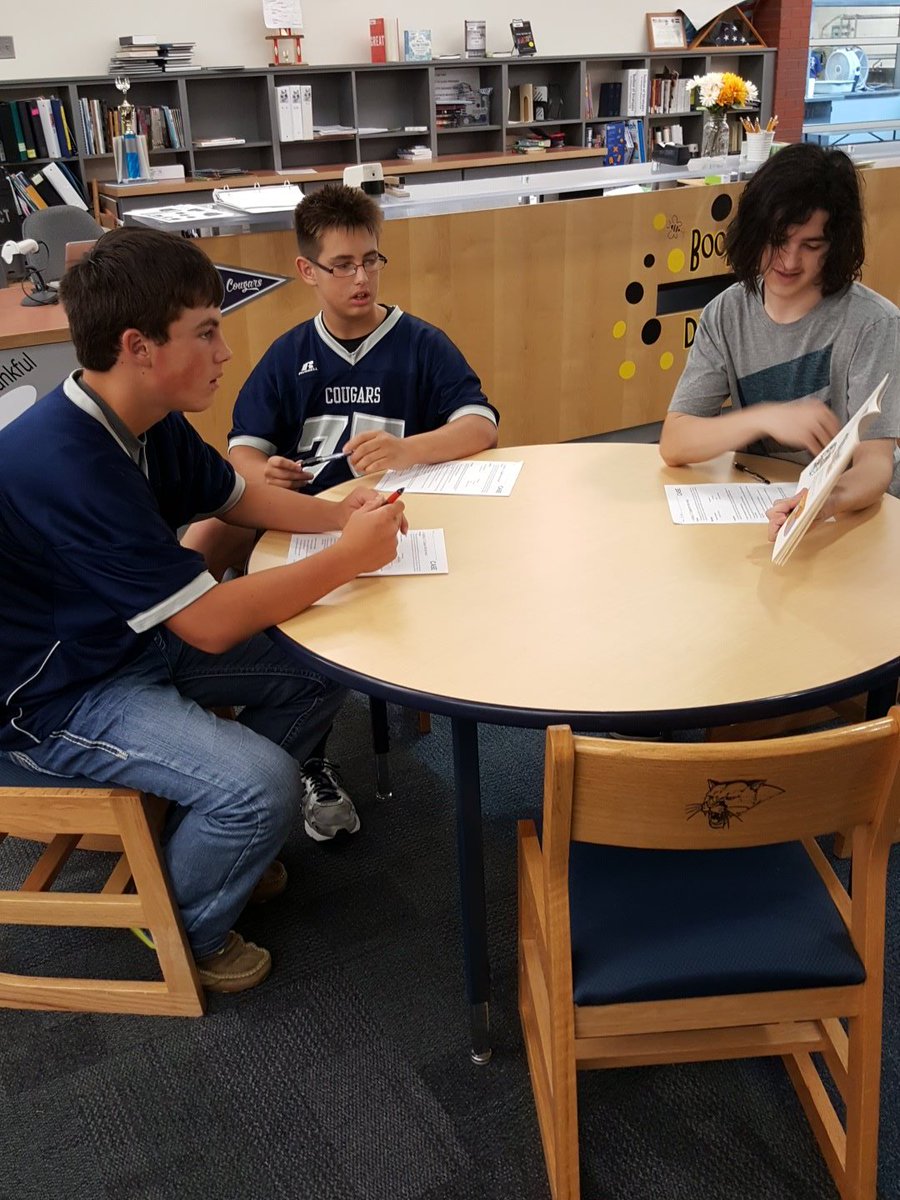 CrossCoFFA's tweet photo. Practicing good expression and voice by reading some children's books! #CASEAFNR #LearningByDoing https://t.co/eJD0pOiUs4