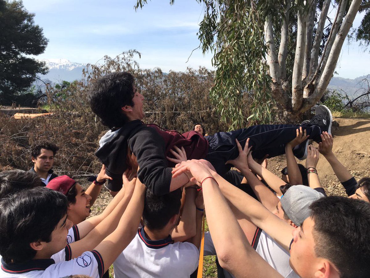 SSVP_Chile's tweet photo. Viviendo el #compañerismo y el #respeto x el otro alumnos de IIIº medio del colegio Ozanam viven #JornadadeReflexión en Centro Los Almendros https://t.co/qQBNQ9owHI