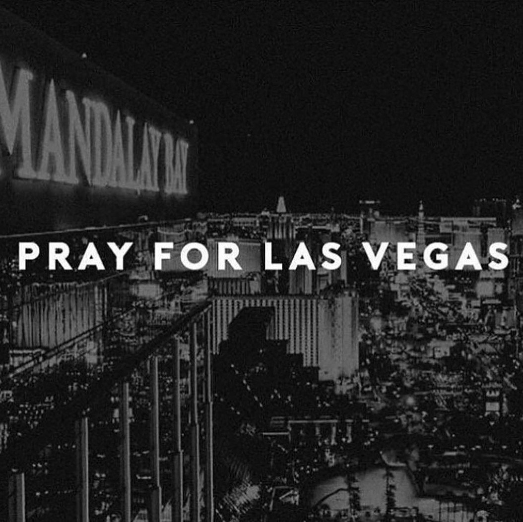 BodyPowerExpo's tweet photo. At a loss for words, our hearts and prayers truly go out to all effected by this tragedy #PrayForVegas https://t.co/iDx3ld634e