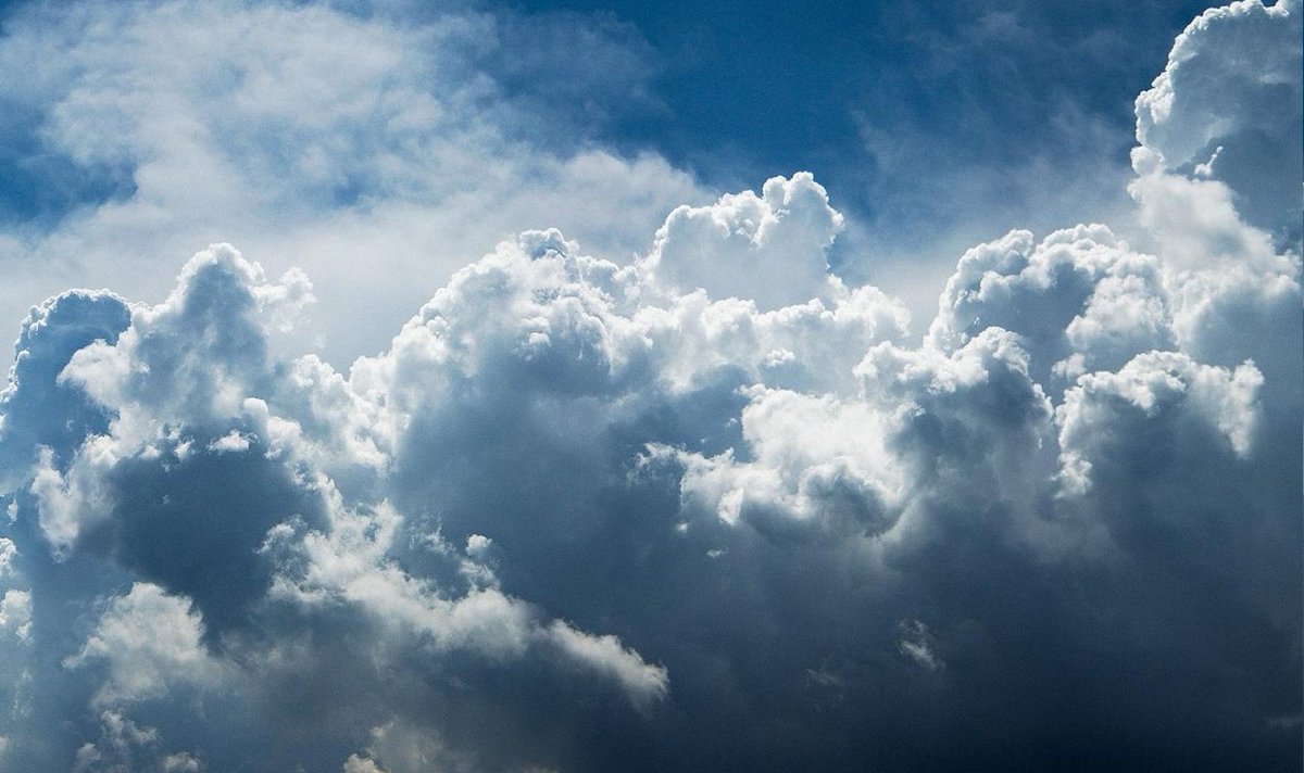 _SlowRobot_'s tweet image. New dreamy atmospheric soundscape track with limitless and surreal ambience!

audiojungle.net/item/atmospher…