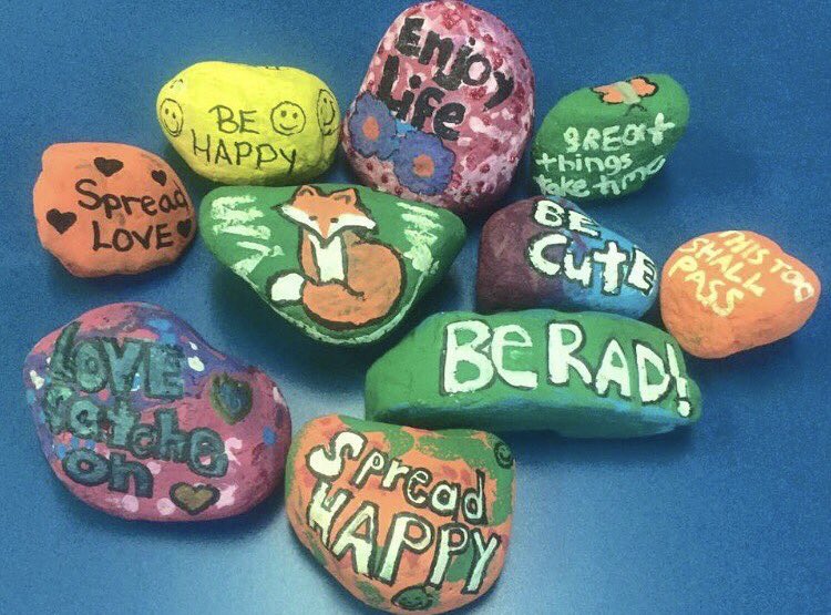 kidinthe_corner's tweet photo. Some of the many amazing kindness rocks made during the month of September for our kindness project! 💜#KidInTheCorner #SuicideAwareness https://t.co/xDuccHwAe2