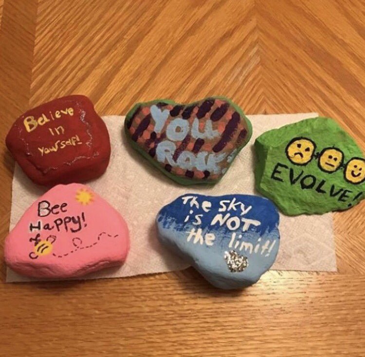 kidinthe_corner's tweet photo. Some of the many amazing kindness rocks made during the month of September for our kindness project! 💜#KidInTheCorner #SuicideAwareness https://t.co/xDuccHwAe2
