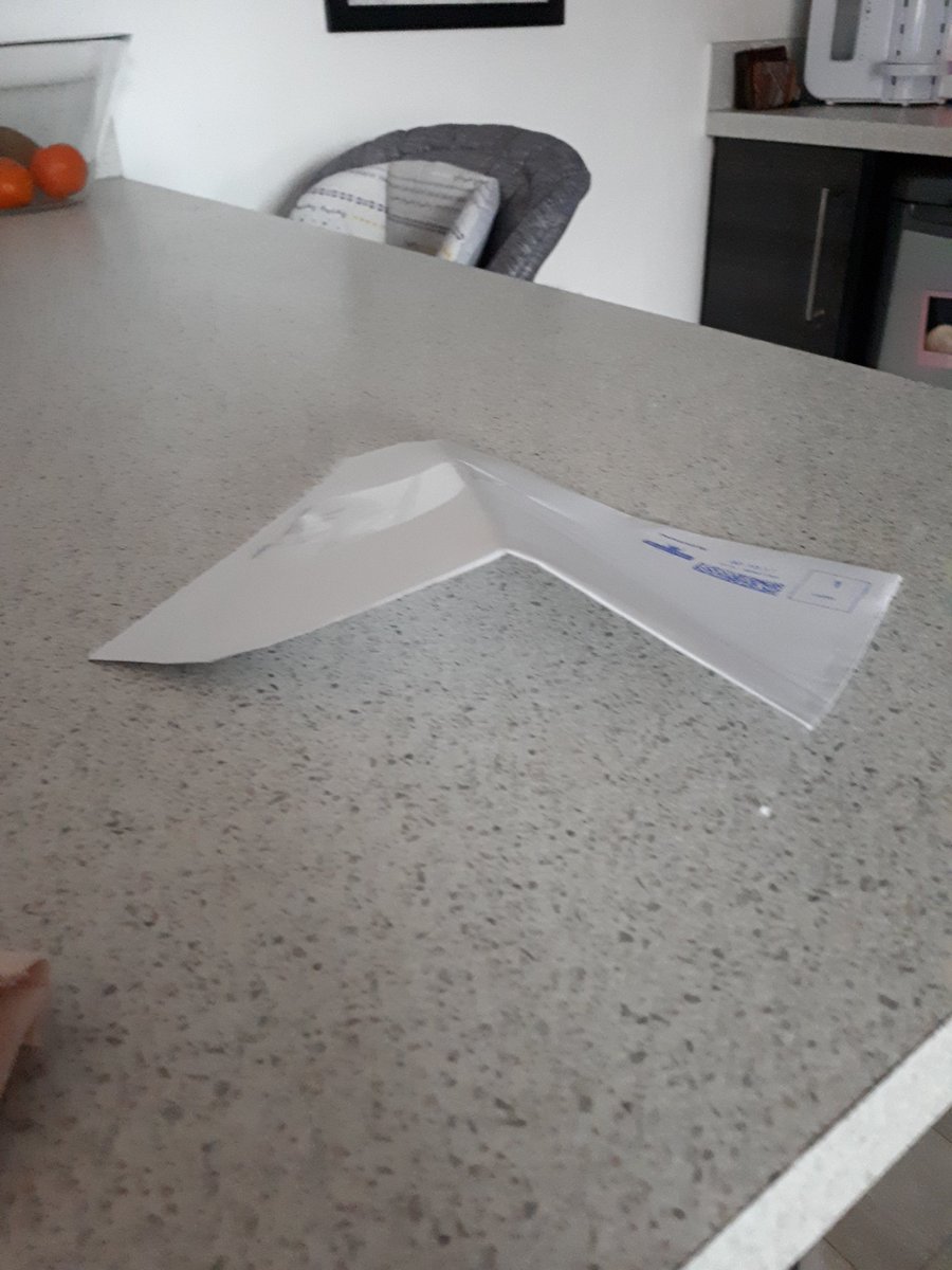 Dburto91's tweet photo. Another fantastic job by @RoyalMail ... #firstclassservice #unacceptable #anothercomplaint https://t.co/s8MPdIApHS