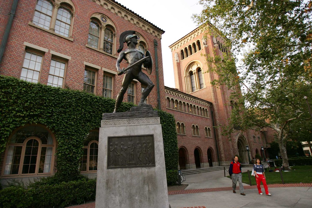 SFGate's tweet photo. USC faculty member detained by police after false report of an active shooter on campus https://t.co/Fn3Z072Ku3 https://t.co/AtAqXD3HbM