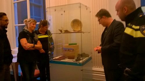 gem_groningen's tweet photo. Wethouder @roelandvdschaaf sprak vanmiddag 4 wijkagenten over hun werk en een sociale, veilige stad van de toekomst: The Next City #tnc050 https://t.co/mH9HATW3yS