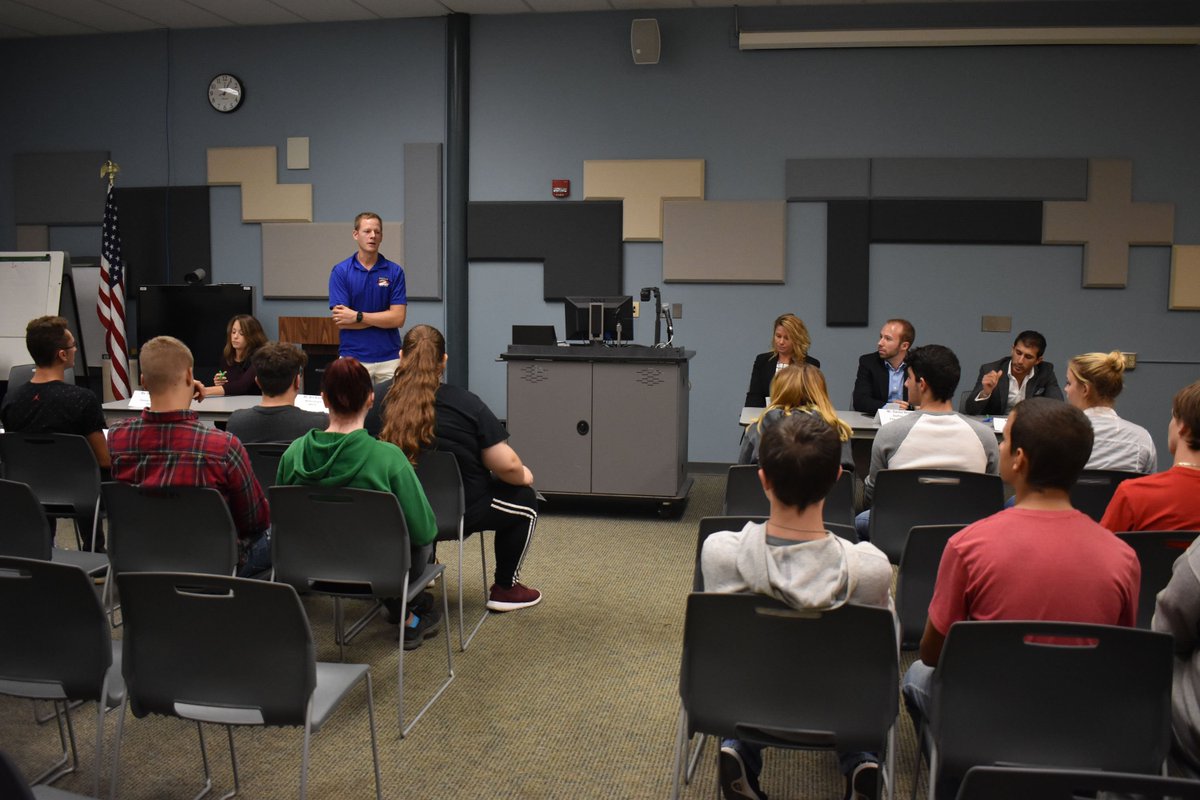 HerkimerBOCES's tweet photo. View more photos from our @ValleyPTECH career panel yesterday at https://t.co/crICZEEGi2. https://t.co/wNMl9IG6fD