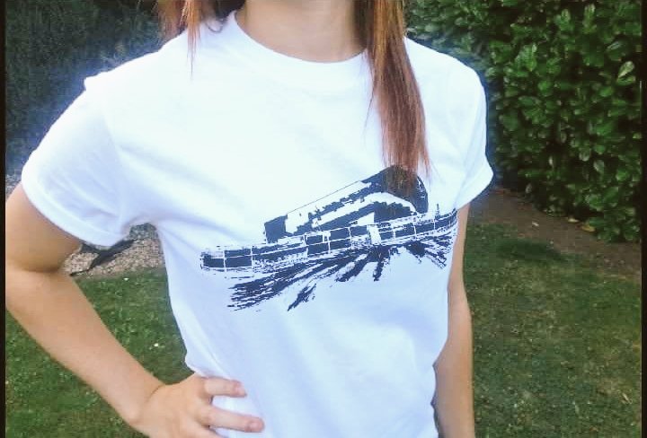 K_J_Design's tweet photo. Head over to my Instagram page where I am giving away this custom #Hull t-shirt https://t.co/3j0ELk1CGU #Hull2017 #CityofCulture #Win https://t.co/NmzyIlOTCu