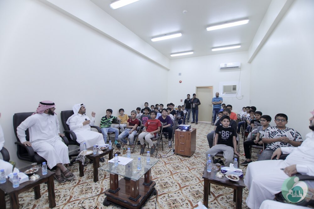 flathatna's tweet image. 1️⃣ اقام #نادي_فلذاتنا زيارة لمحطة تنقية المياه في محافظة المذنب لطلاب المرحلة الإبتدائية و المتوسط