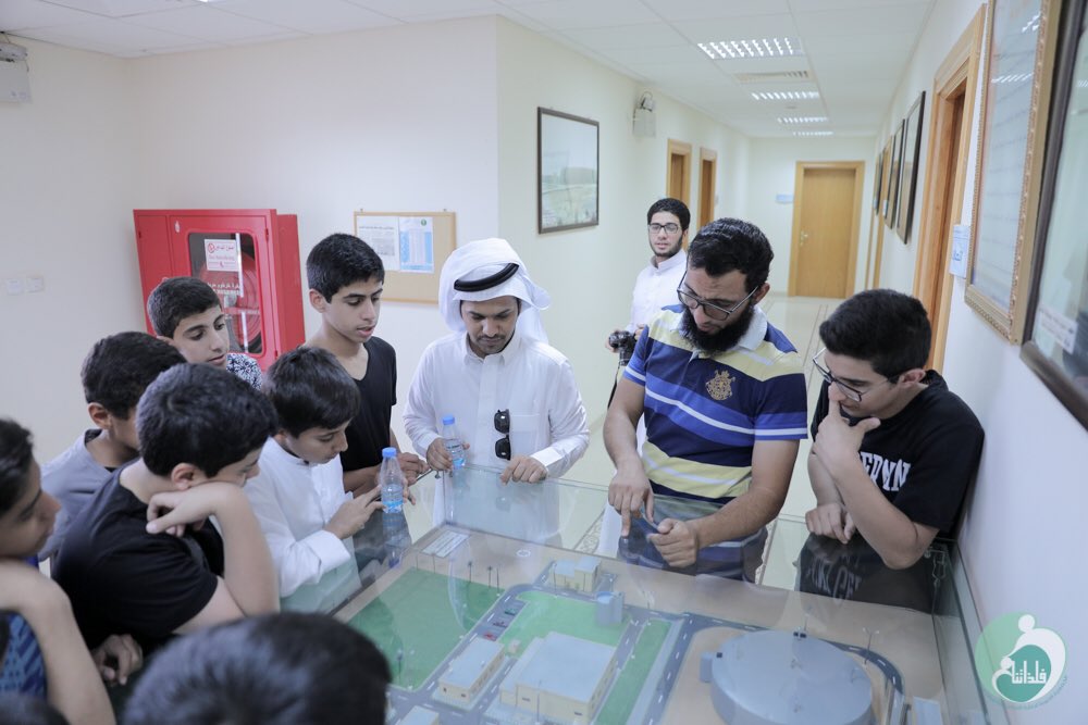 flathatna's tweet image. 1️⃣ اقام #نادي_فلذاتنا زيارة لمحطة تنقية المياه في محافظة المذنب لطلاب المرحلة الإبتدائية و المتوسط