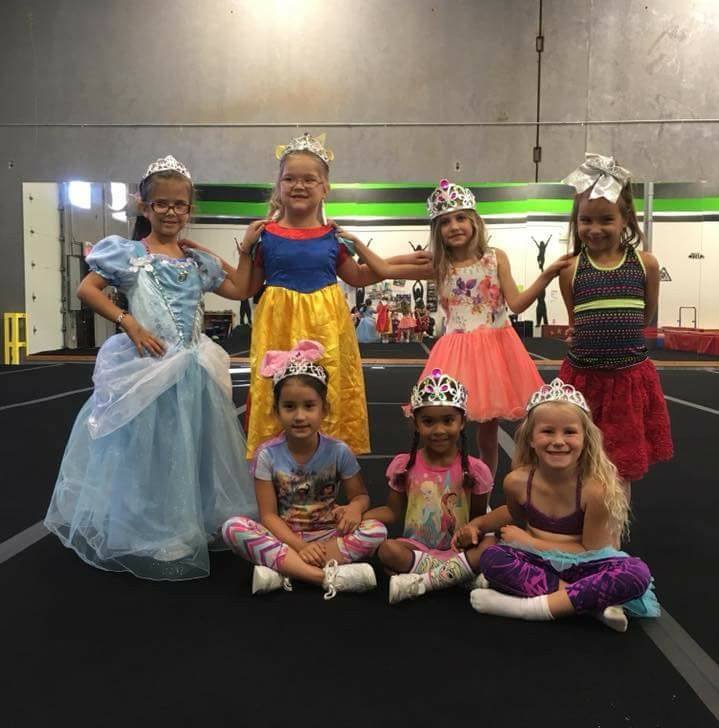 cheerthis's tweet image. Make way for the newest Academy Royalty: our 2017-18 Tiny Rolling Stone team! Visit cheerthis.ca to join the fun!