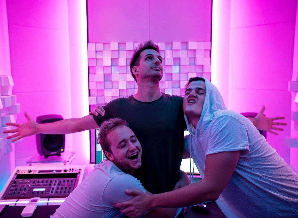 New music tomorrow!! 'Beat Cannon' with @crisisera 💥 https://t.co/ad7qSpmrwc