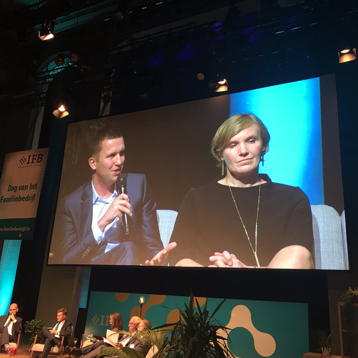 thvanalphen's tweet photo. Boeiende getuigenissen op de dag van het familiebedrijf #ifb #proudsponsor #weloveentrepreneurs https://t.co/rf3zzyre52