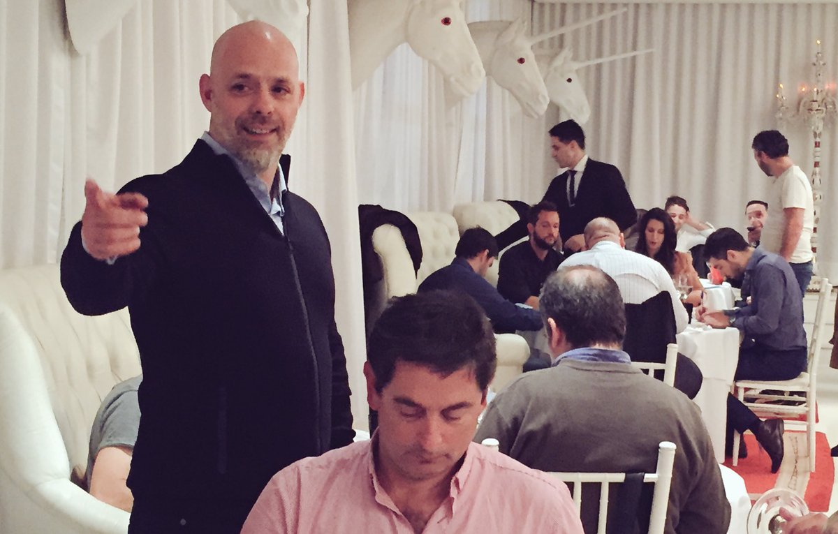 robertoromanoar's tweet photo. Ya estamos terminando la cata de hoy! Mañana se viene el 3er Día de @vinosconsentido #VCS2017 Feliz! #FaenaHotel https://t.co/BIjdCq0NTh