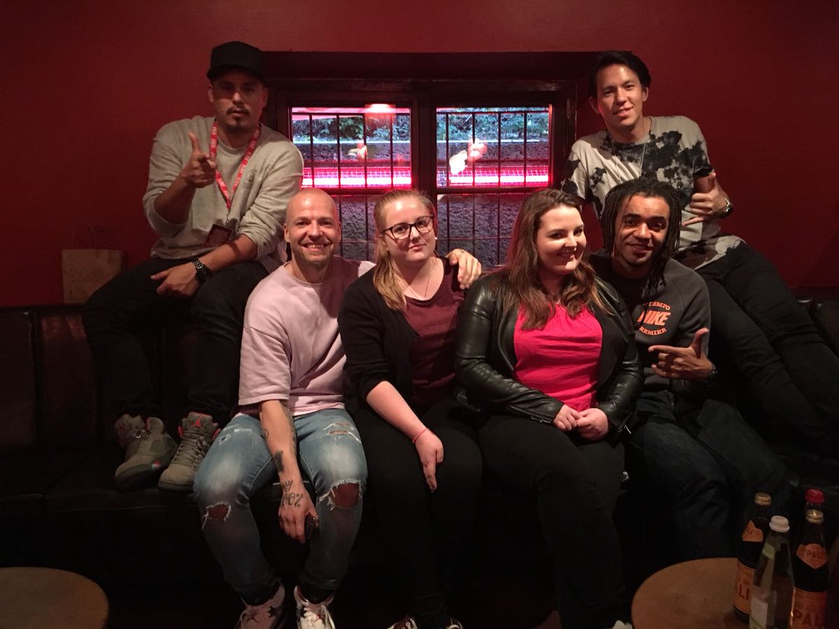 ResisOnTour's tweet photo. Video folgt 💪 @CulchaBerlin meet and greet ♡ https://t.co/Esqlybhqbp