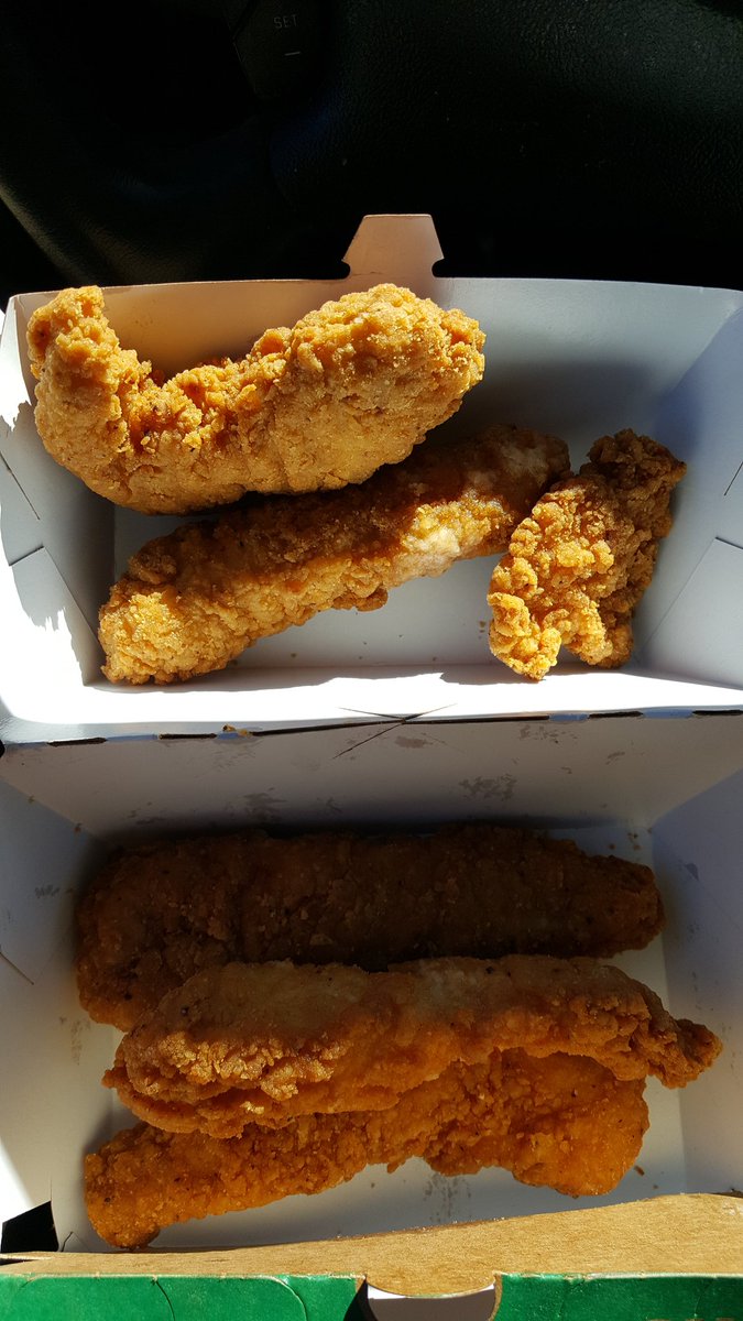 st00ben's tweet photo. @McDonalds what's wrong with this picture? I ordered 6 tenders, not 5 and a nugget. https://t.co/KXN833qEKY