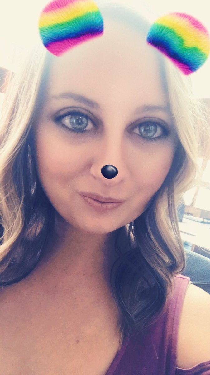 Ash53ley's tweet photo. This is what happens when you’re bored 😂 #only3hoursleft #worklife https://t.co/Tda0jzZFji