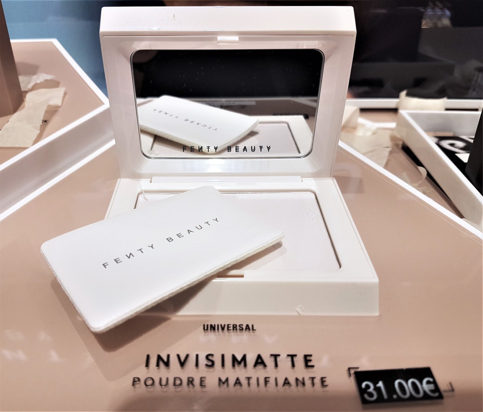 on X Pre order FENTY BEAUTY Invisimatte Blotting Powder Universal 1 040 https t 5iA5J1MQvf X