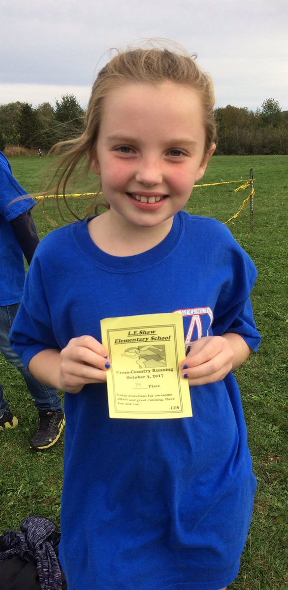AldershotElem's tweet photo. Aldershot El students at LEShaw cross country run show #sportsmanship #determination and #drivetothefinish https://t.co/XjnniZWBq6