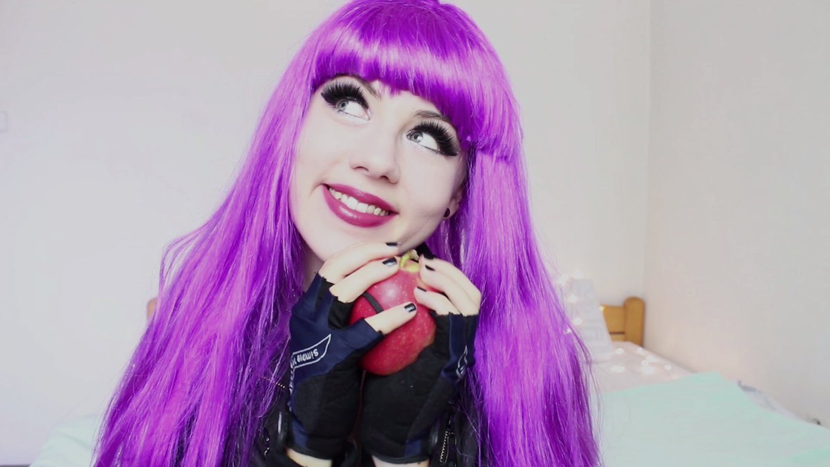 mischelvideos's tweet photo. Look at me I'm Mal from #Descendants2!! 🧙‍♀️🎃#Descendants2 #dovecameron #Disney #Halloween @descendants @DisneyChannel @DoveCameron https://t.co/r0gU4LUEJo