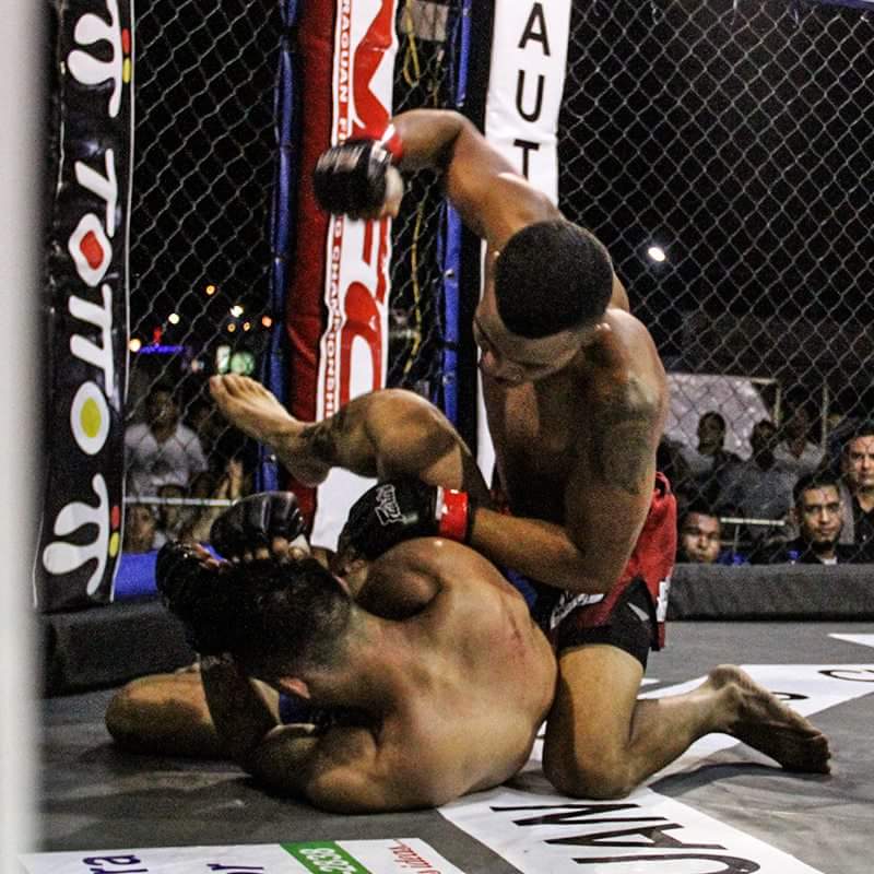 NFCMMAni's tweet photo. El nica Manuel Guzmán de @XK_Nica mantuvo su invicto y deja su record en 6-0 venciendo a Efrain Fernández de Costa Rica. #MMANicaragua https://t.co/iEbNcGZPz5
