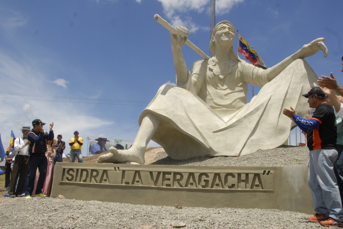 Guedezjesustv's tweet photo. #ConHenriSiHayObrasEnLara Gracias al gobernador nuestra Estado es uno de los mas bellos y lleno de turismo. #LaraSeSiente https://t.co/siLb8AsI4m