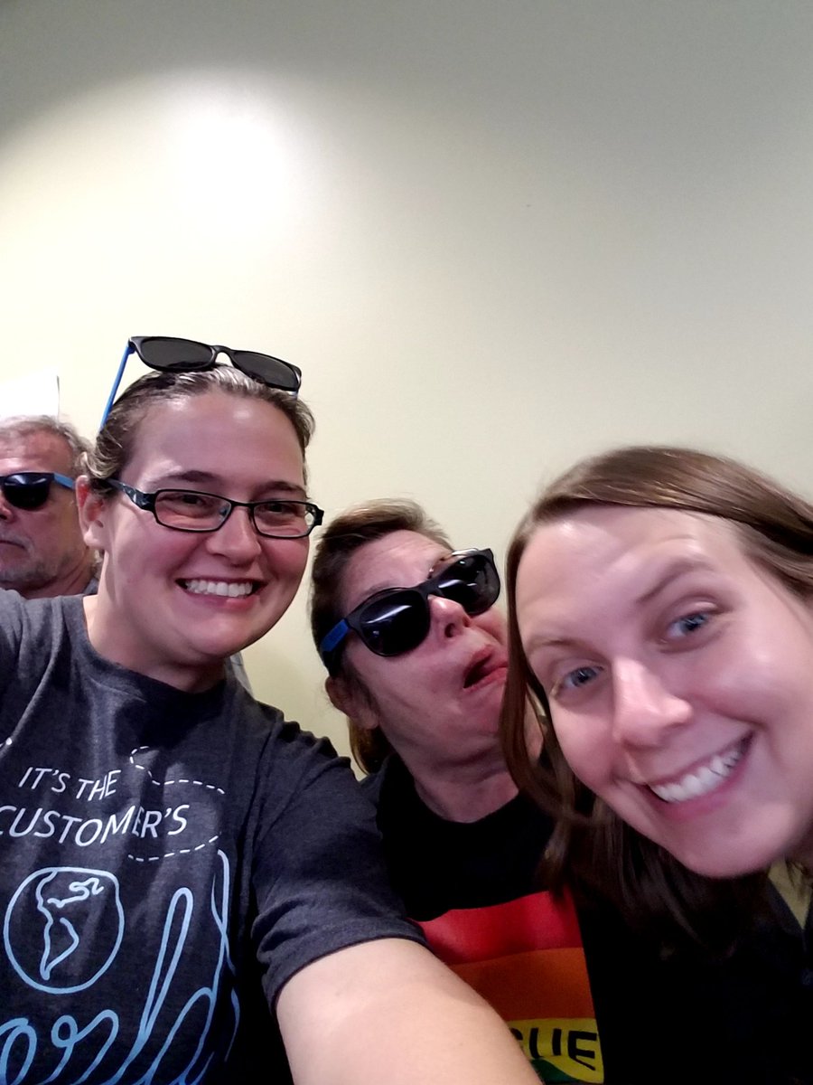 VeronicaL2786's tweet photo. #ThatEVVLife @MorrowStephaine https://t.co/gcDvGvNgoy