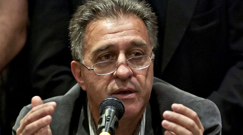 Pitrola: “El juicio de Ciccone, además de Boudou debería llegar a Insfran” infoblancosobrenegro.com/noticias/18240… vía <a href="/infoblancosobre/">infoblancosobrenegro</a>
