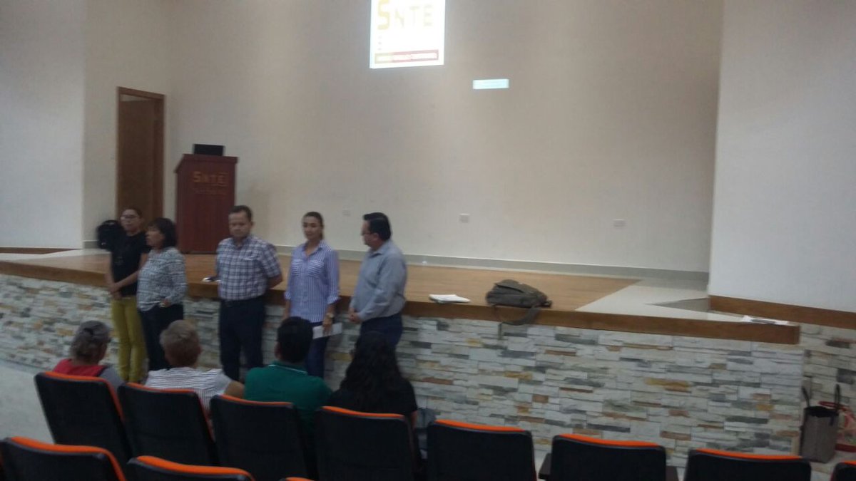 Snte42's tweet photo. Reunión con los Representantes Sindicales Nivel Primaria de la Región Norte.
#ES42 #UnidadOrgulloCompromiso https://t.co/Eb1ks3KlKV