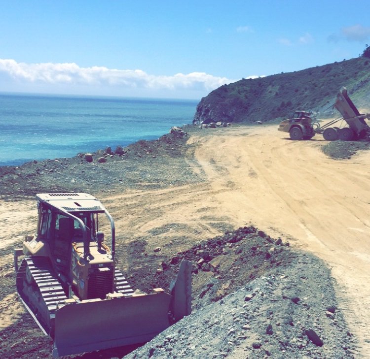 KentBeecham's tweet photo. Missing my internship on the Hwy 1 landslide, but back to school I go! #ConstructionInternAwards #IBuildAmerica @hcss @IBAmerica https://t.co/NGC7T4XAE5